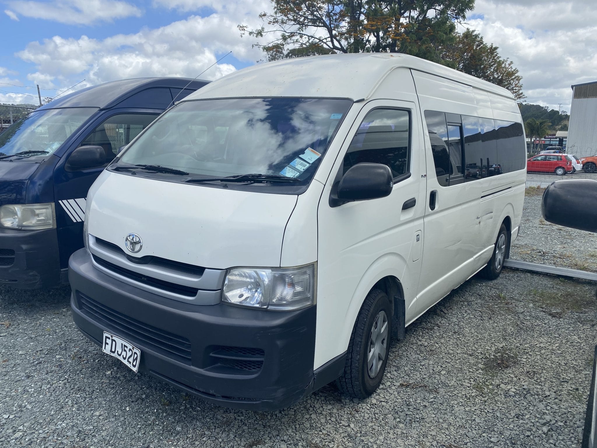 Toyota Hiace 12 Seater Mini Bus | Flexi Auto Rentals Whangarei